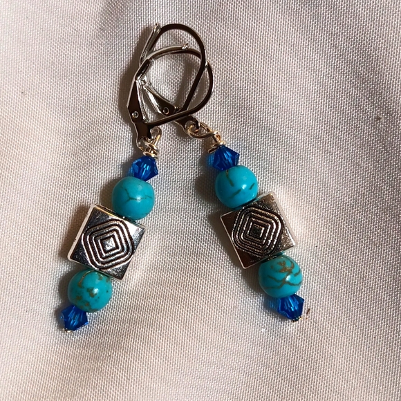 🍒 Dangle Swarovski Crystal Hand Crafted Earrings W/ 925 Hooks🐥 - Picture 1 of 3